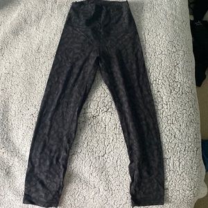 Lululemon cropped leggings